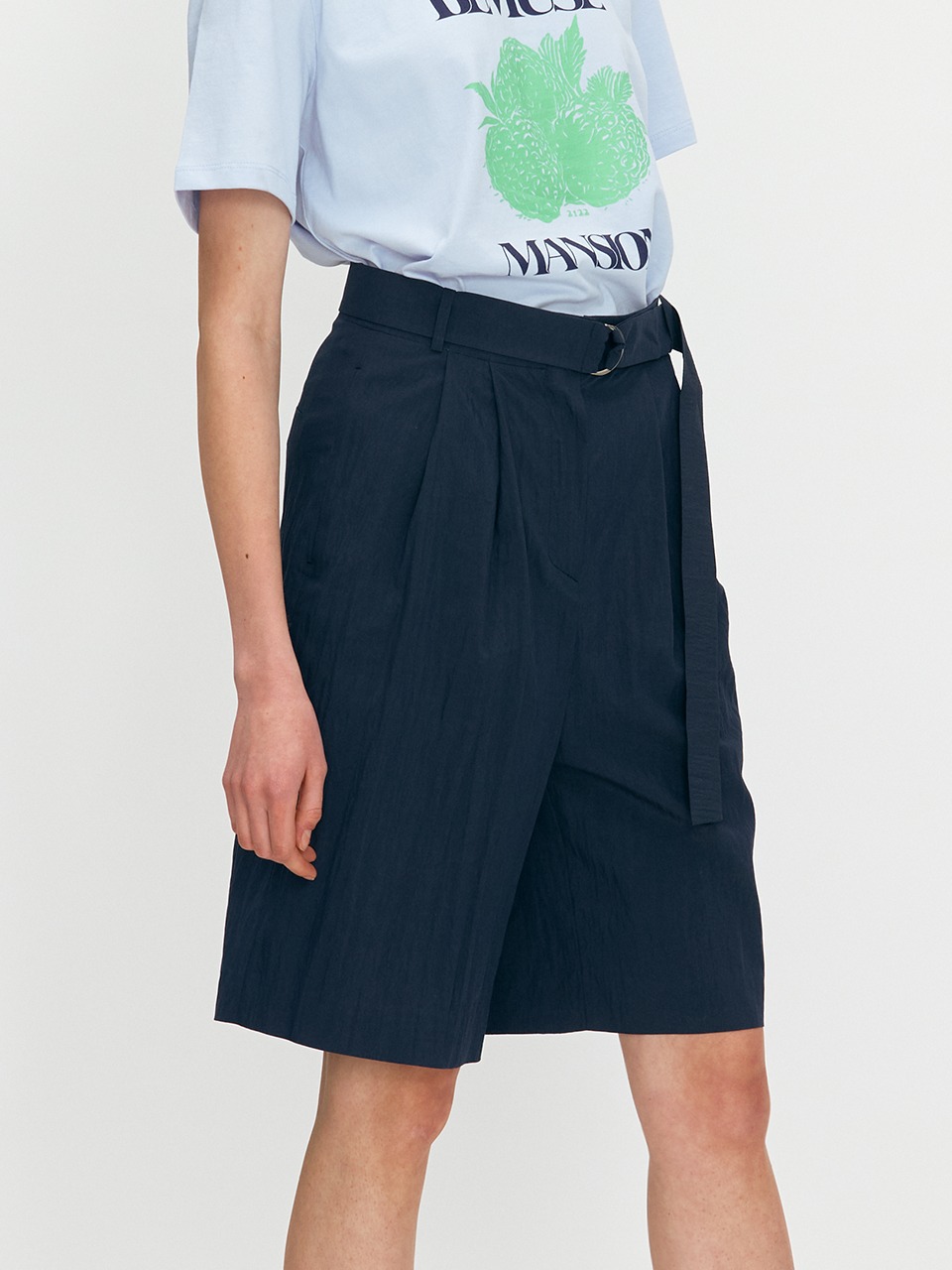 [REFURB SALE] Two tuck half pants - Navy