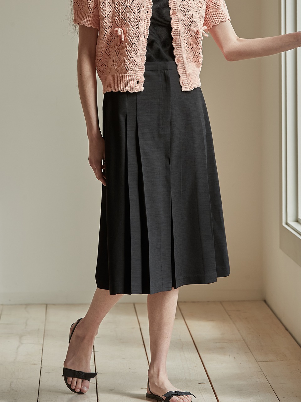 Front pleats detail skirt - Black