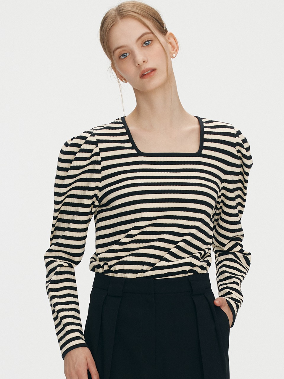 Square neck ribbed puff top - Black