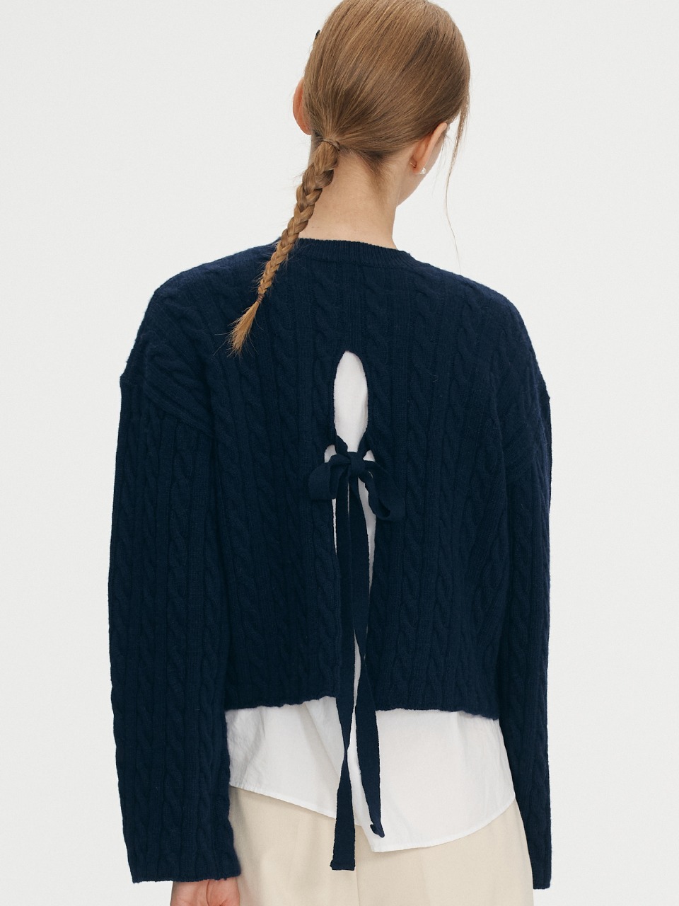 Back point cable knit - Navy