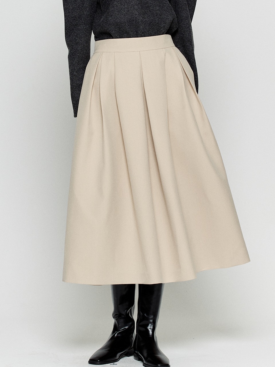 Wide tuck flare skirt - Light beige